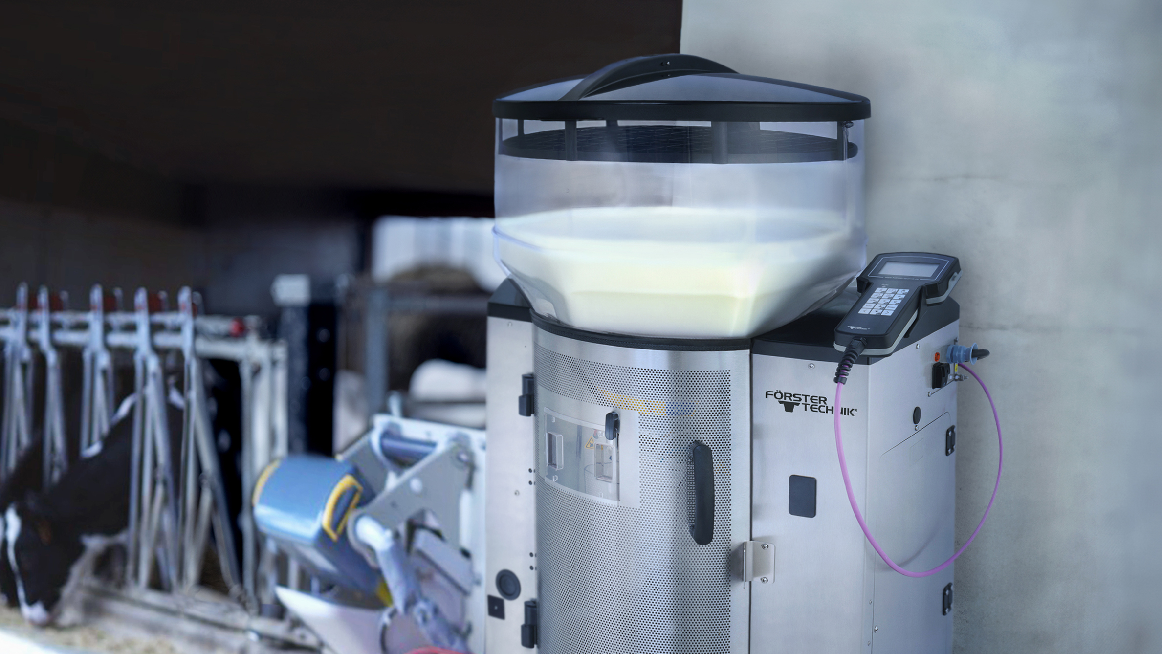 Automatische Kälberfütterung für kleinere Bestände mit dem COMPACT smart: Füttern Sie bis zu 50 Kälber rund um die Uhr mit frisch zubereiteter Kälbertränke bei optimaler Temperatur.