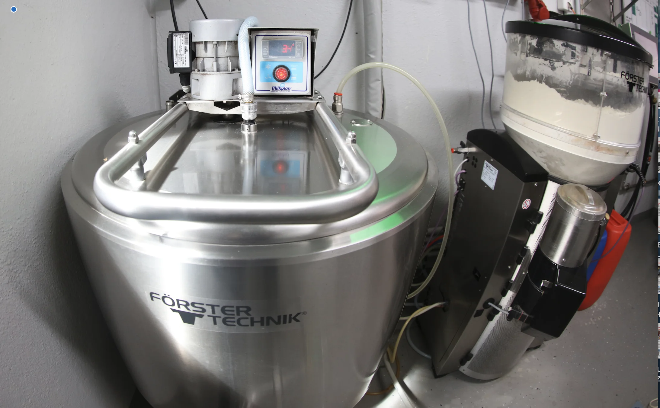 SmartTank : Stockage sécurisé du lait frais dans un environnement réfrigéré.