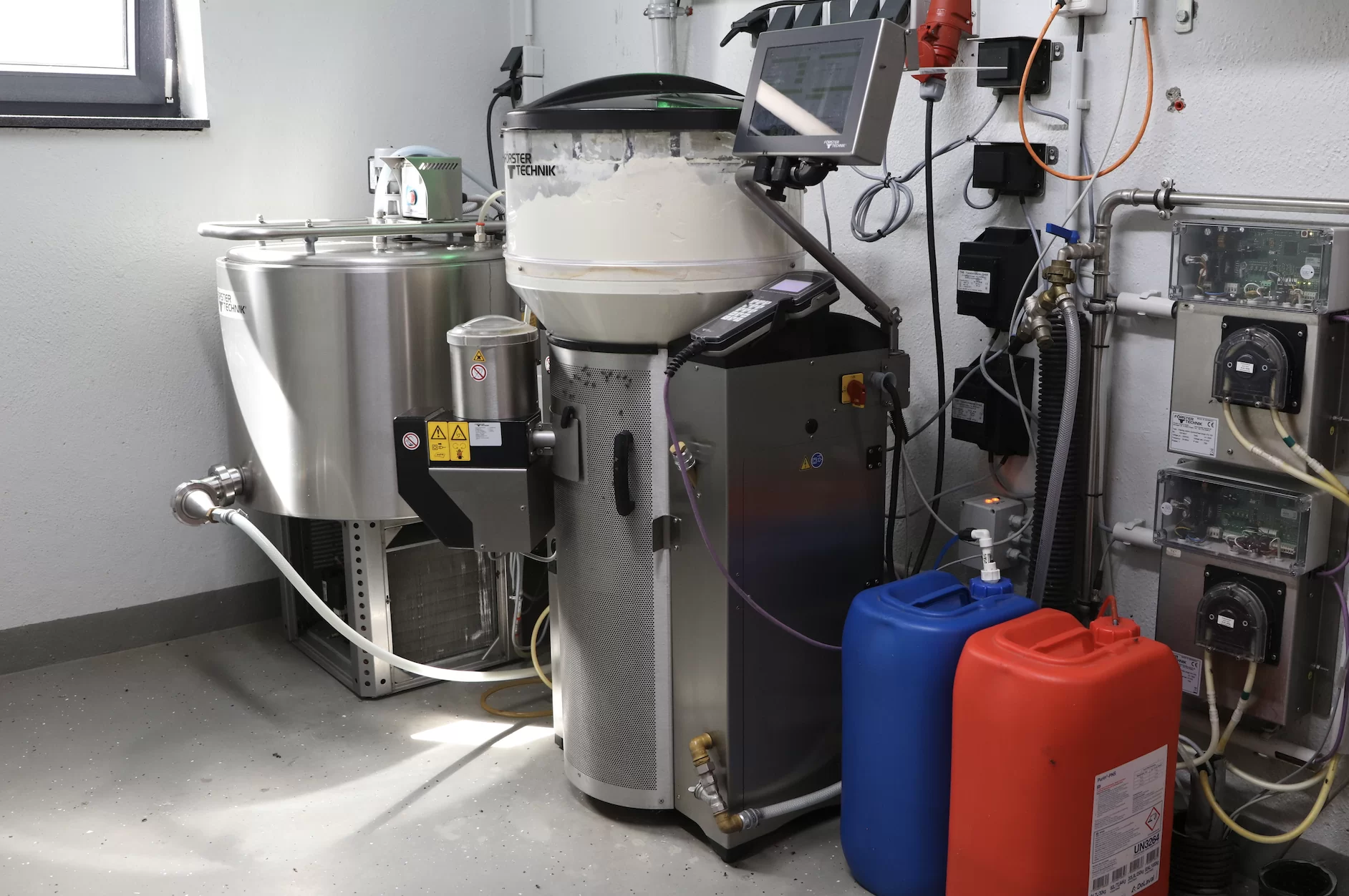 Distributeur automatique Vario Smart : Distribuez et nourrissez avec du lait frais à la demande.