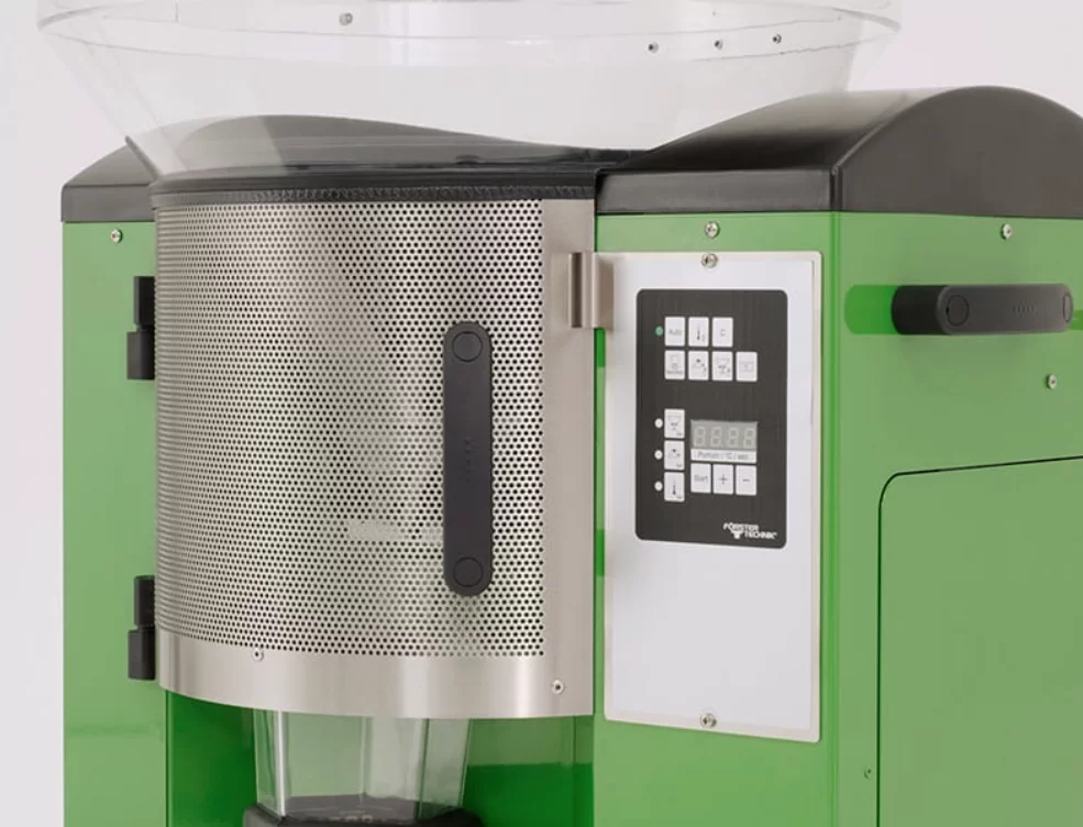 Bec verseur ouvert et pivotant – Accès facile et contrôle rapide du bon fonctionnement du distributeur automatique.