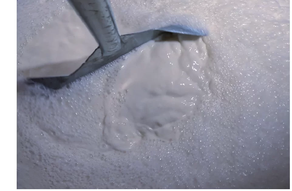 La lait mélangée dans le SmartTank : Mélange précis et homogène du lait et des additifs pour une alimentation sur mesure des veaux.